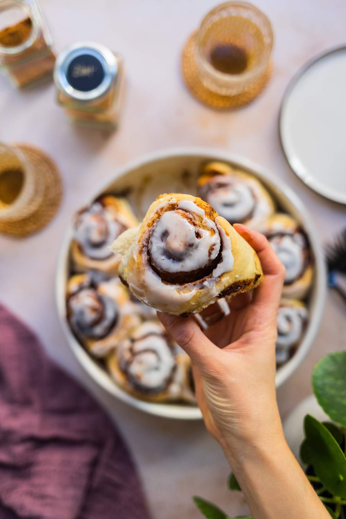 R201 Super easy: Vegan Cinnamon Rolls