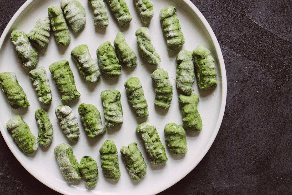 R212 Vegane Gnocchi in Walnusssoße und Salbeibutter