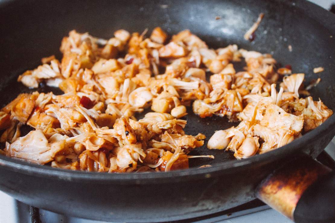 R159 Tostadas with sweet & sour jackfruit