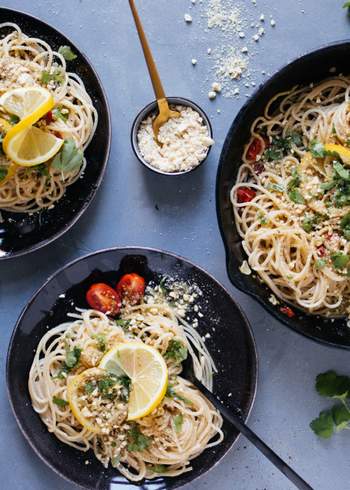 Simple Spaghetti Aglio e Olio
