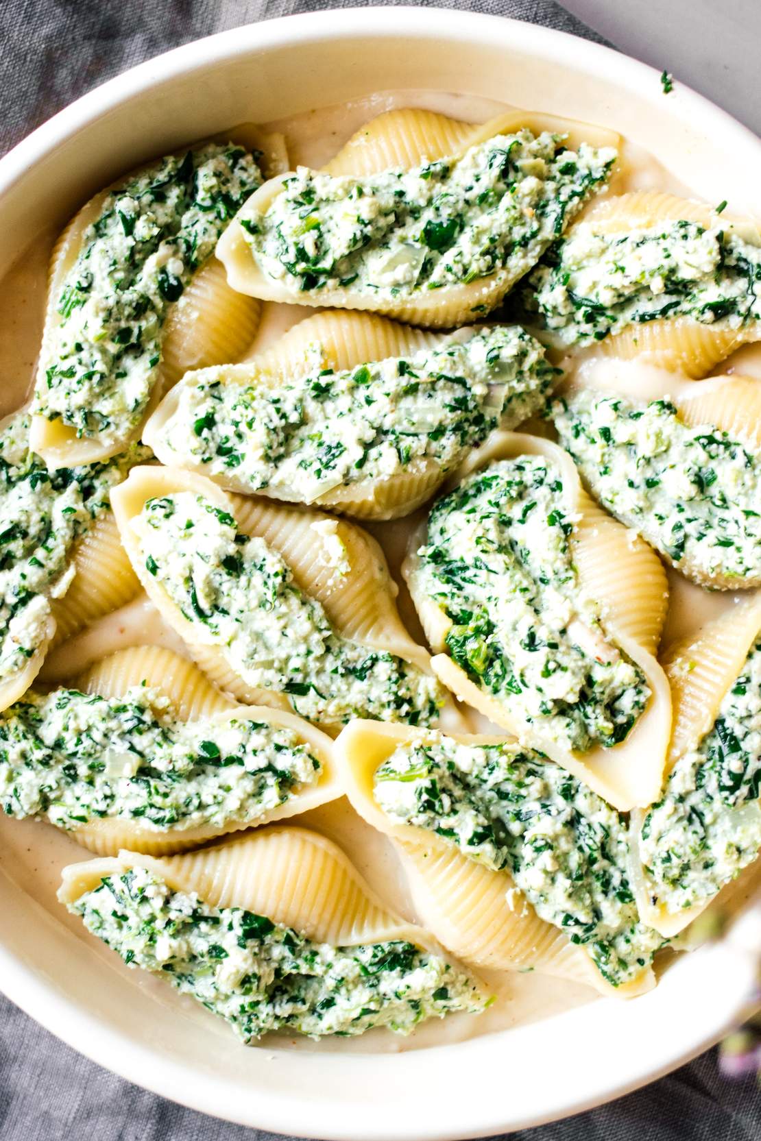 R375 Vegan Stuffed Shells with Spinach and Cashews