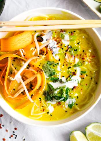 Golden Coconut Soup with Rice Noodles