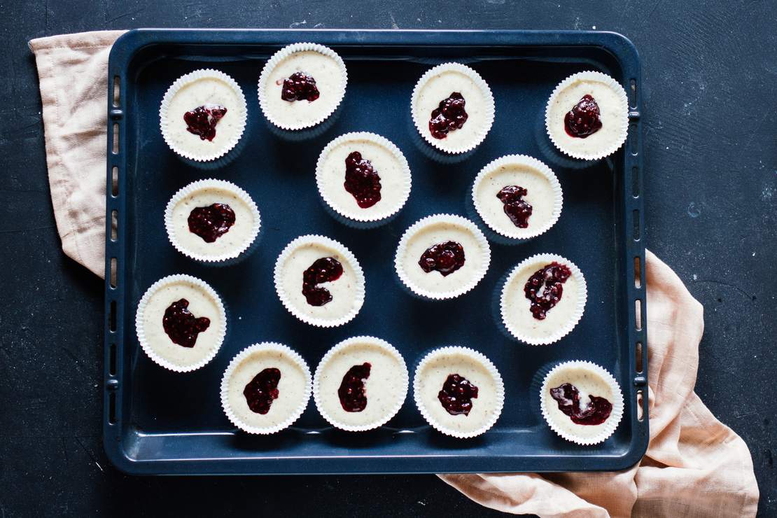 R161 Vegane, Gefüllte Himbeermuffins