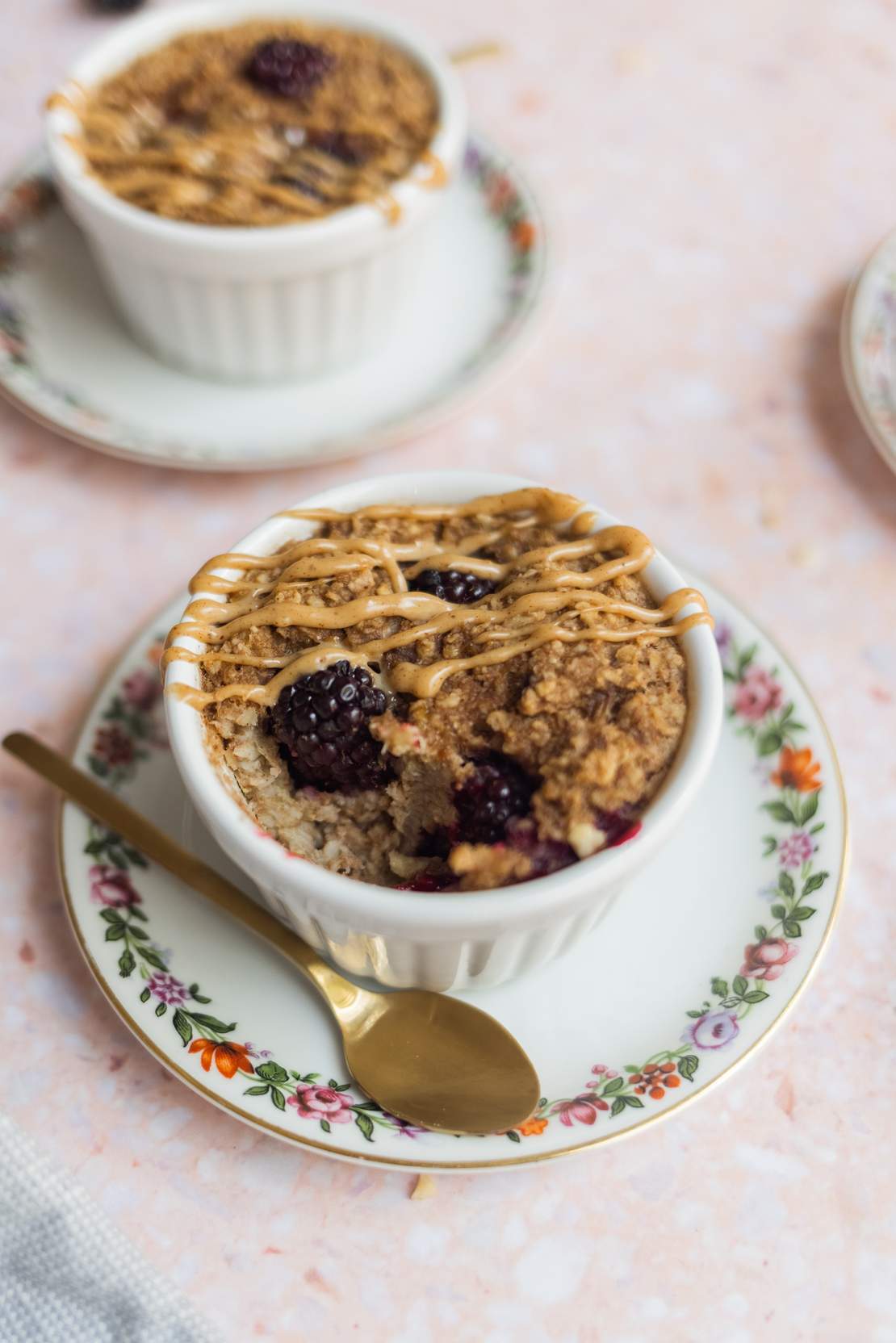 R672 Vegan Blackberry Baked Oats