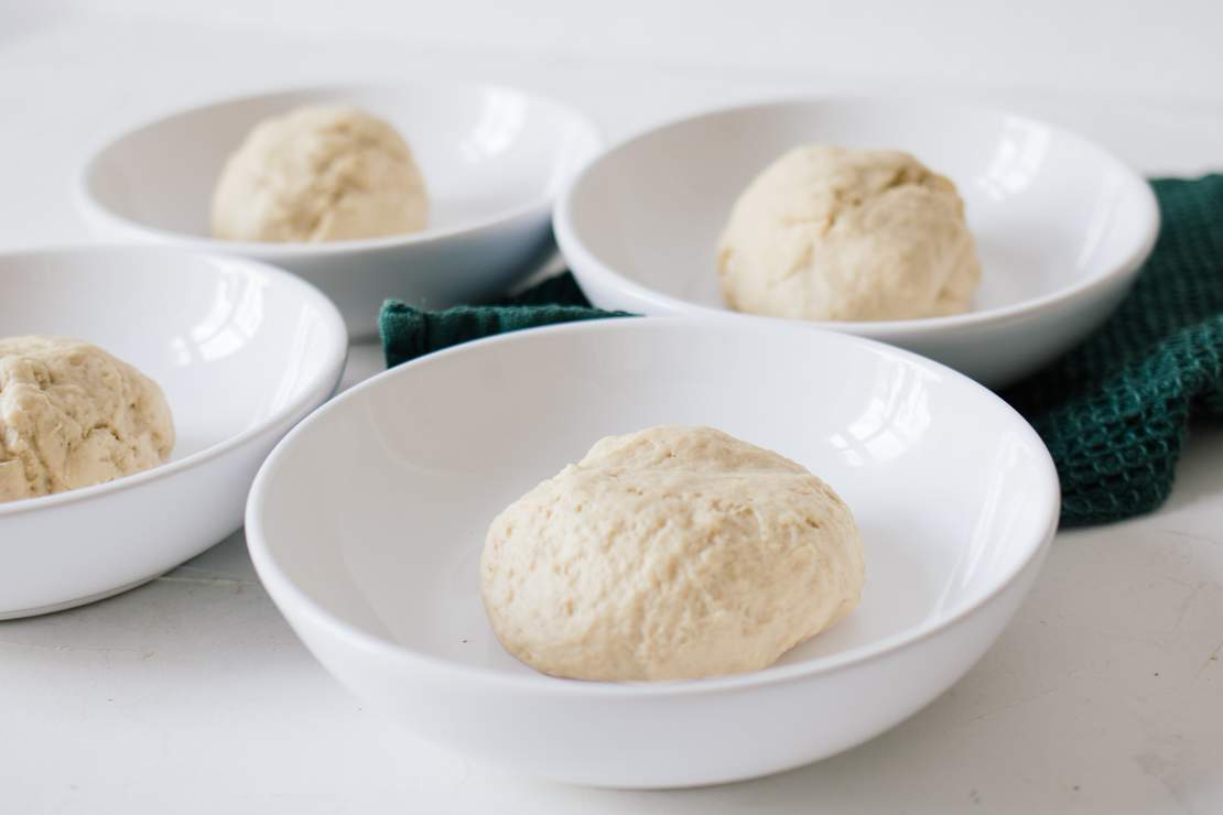 R251 Vegan yeast buns filled with hazelnut