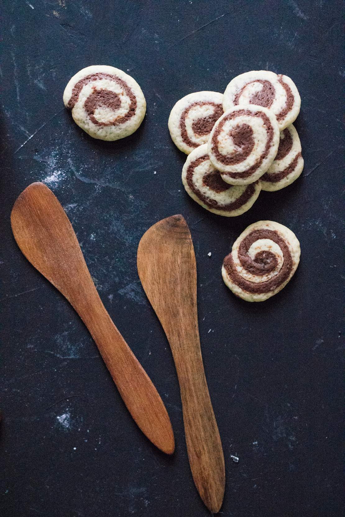 R224 Veganes Schwarz-Weiß-Gebäck