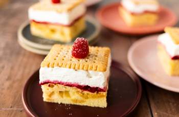 Creamy Vegan Raspberry Shortbread Cake