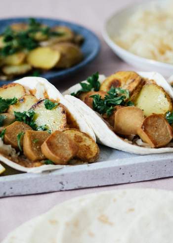 Vegane Sauerkraut-Tacos mit Süssem-Senf-Dressing
