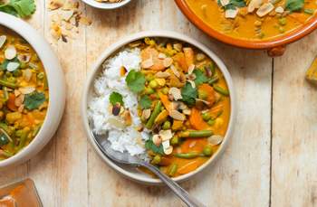 Vegan Korma with Vegetables and Rice