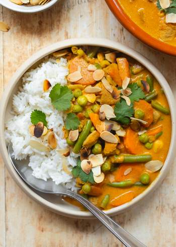 Vegan Korma with Vegetables and Rice