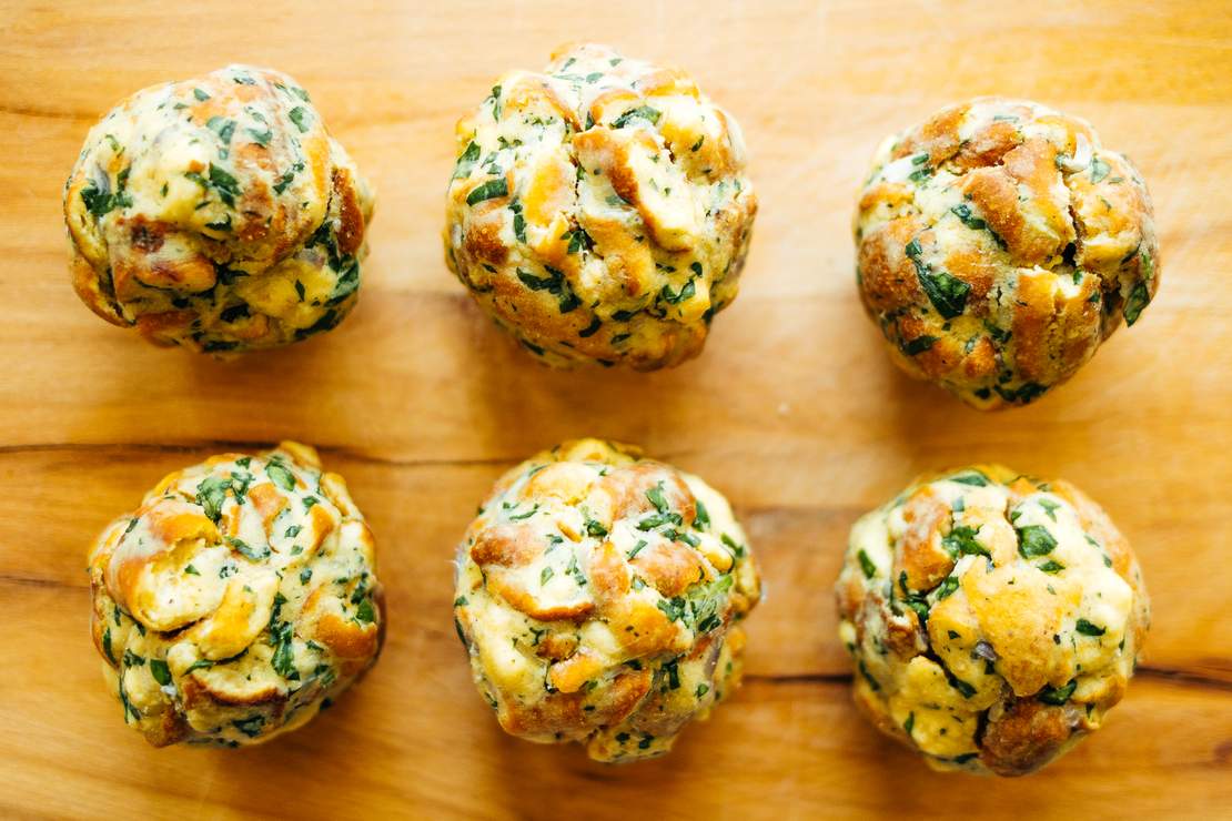R573 Vegane Brezenknödel mit Pfifferlingsragout