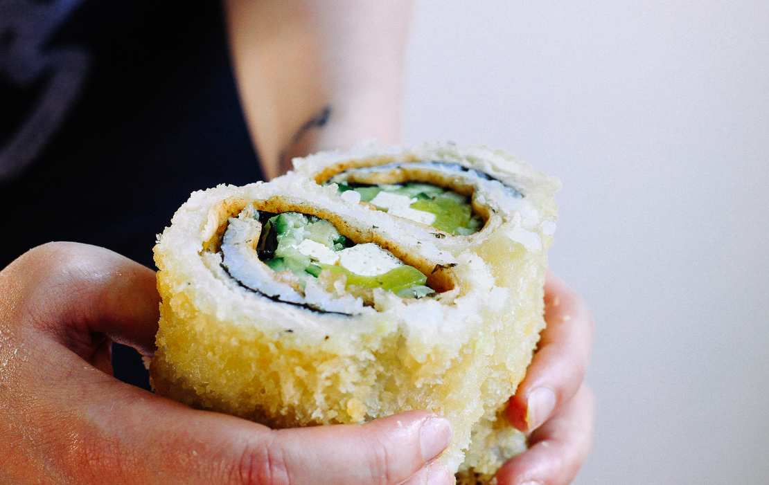 Crunchy California Rolls Sushi with Tofu