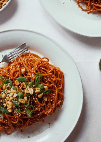 Schnelle Chili-Sesam-Spaghetti