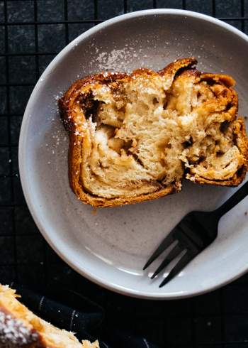 Vegan Babka with Nougat & Hazelnuts