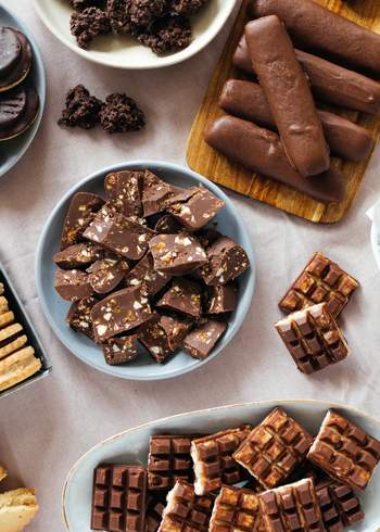 7 Vegan Copycat Recipes for Chocolate Candies