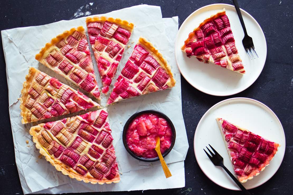 R501 Vegan, simple Rhubarb Tart