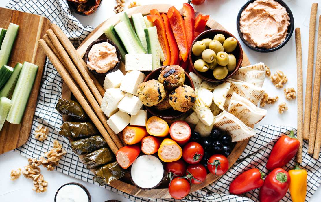 Vegan Greek Mezze Platter - Zucker&Jagdwurst