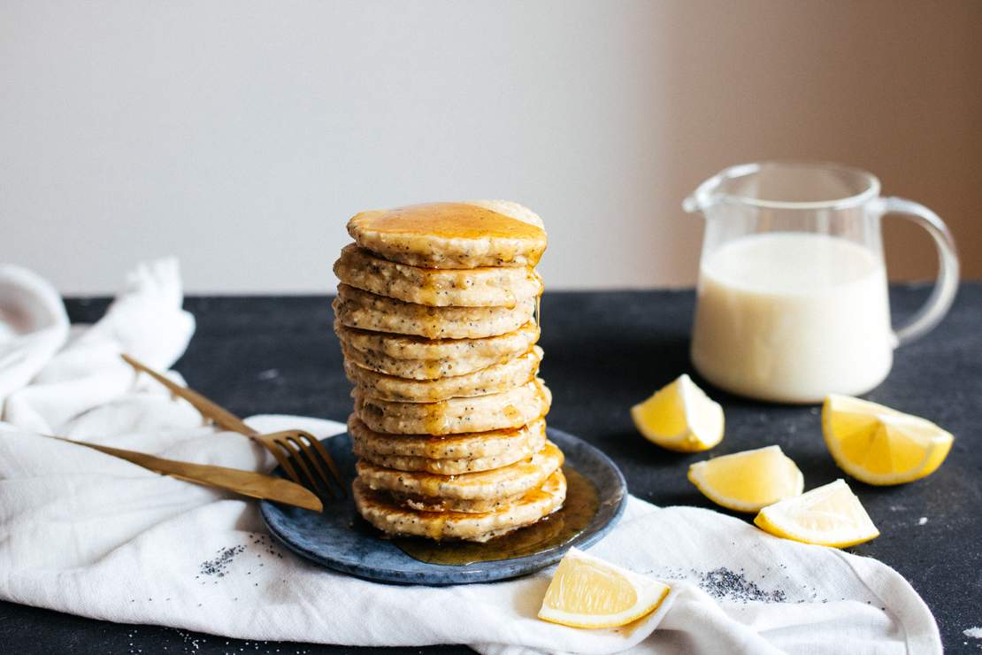 R456 Vegane Hafer-Pancakes mit Zitrone & Mohn