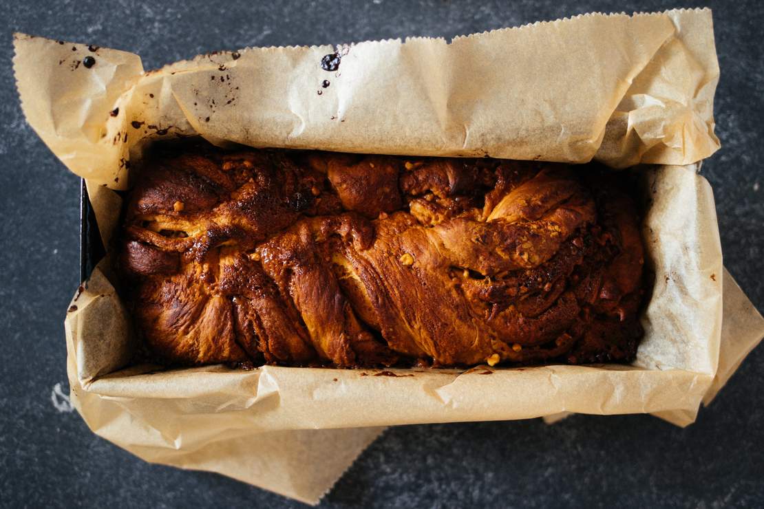 R444 Vegan Babka with nougat & hazelnuts