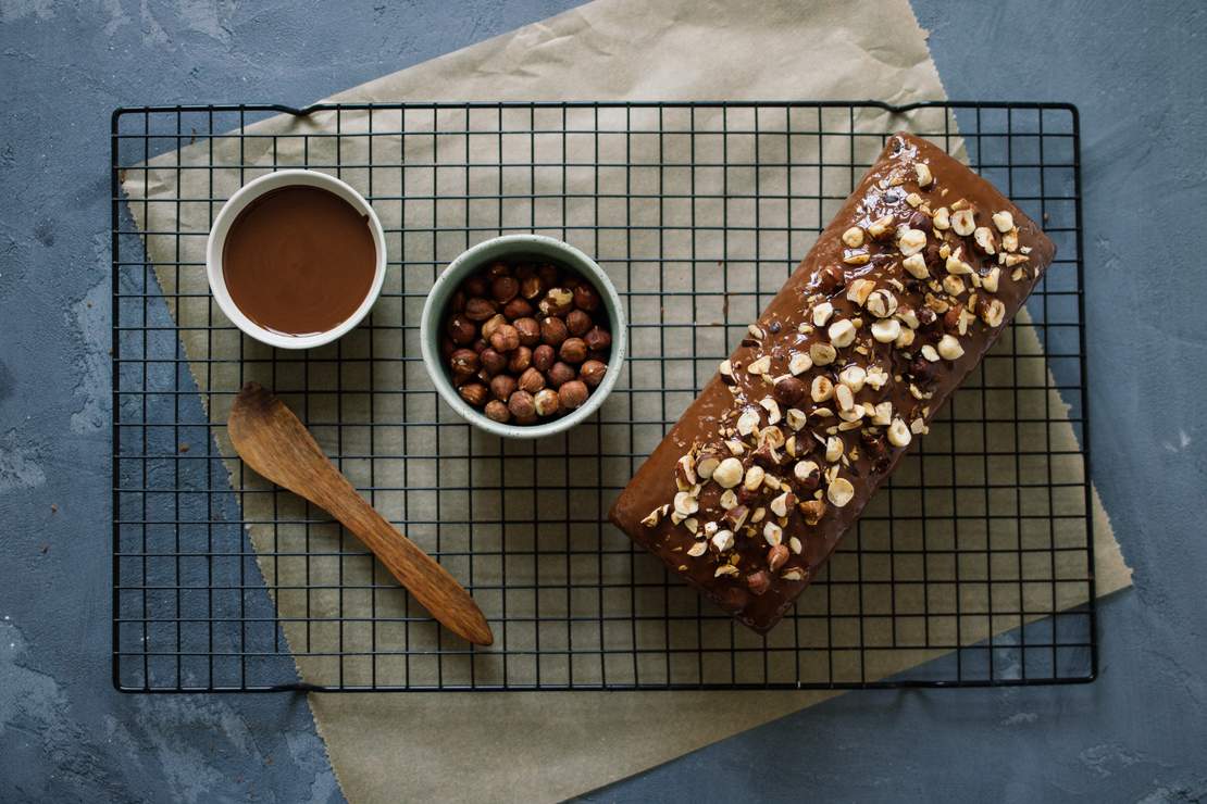 R203 Saftiger, veganer Haselnusskuchen