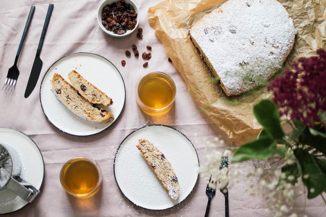 R325 Vegan Christmas stollen