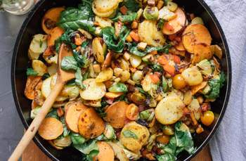 Vegan Pan-Fried Potatoes with Vegetables
