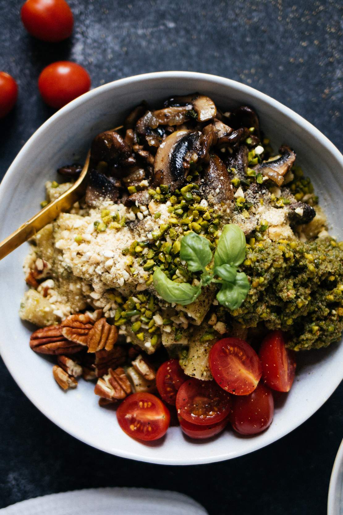 R362 Vegane Pasta mit Pistazienpesto & Pilzen