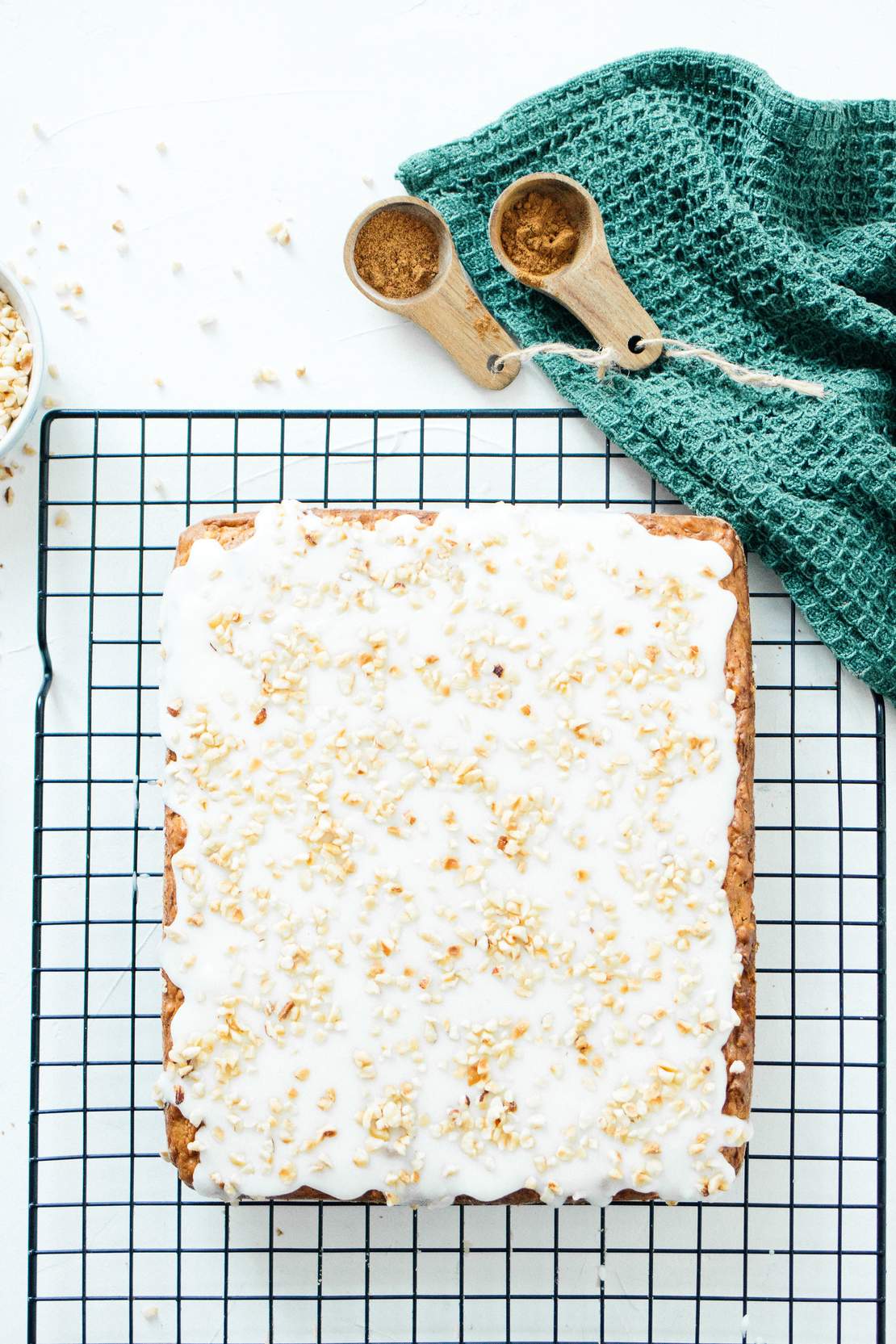 R245 Vegan carrot cake with yogurt frosting