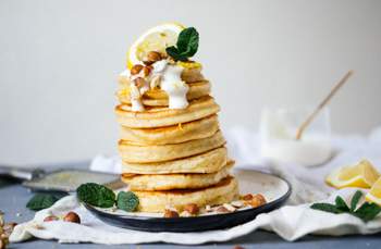 Vegan pancakes with lemon & plant-based yogurt