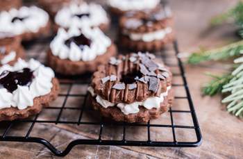 Vegan Black Forest Cherry Cookies (Schwarzwälder Kirsch Cookies)