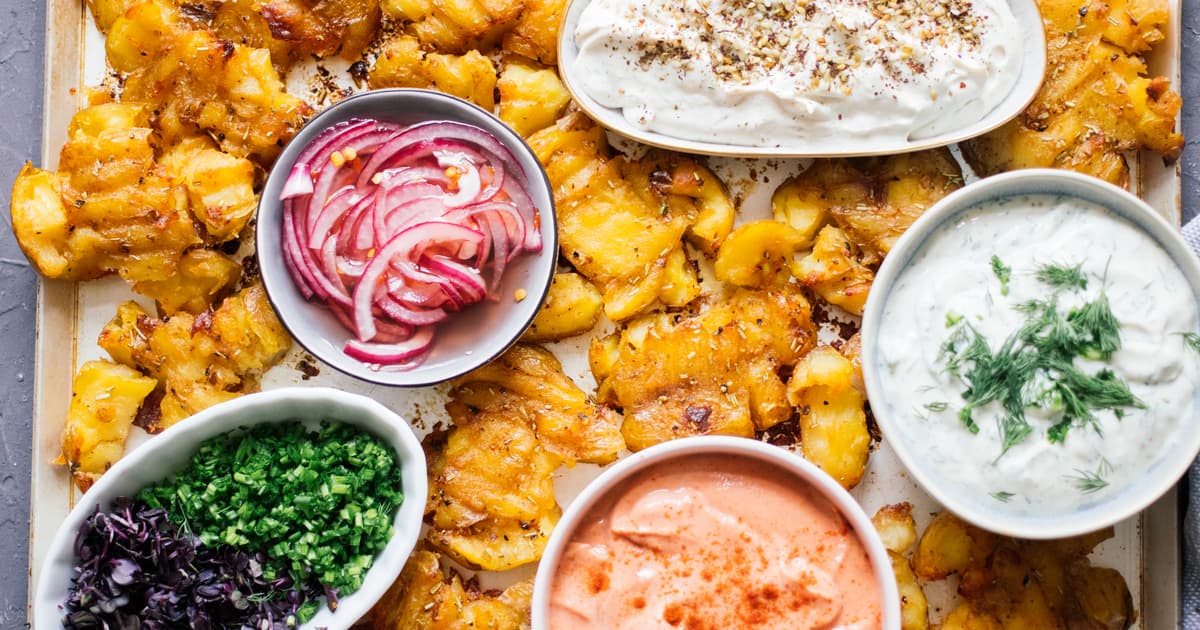 Crispy Baked Smashed Potatoes with Vegan Dips | Vegan Recipe | Zucker&Jagdwurst