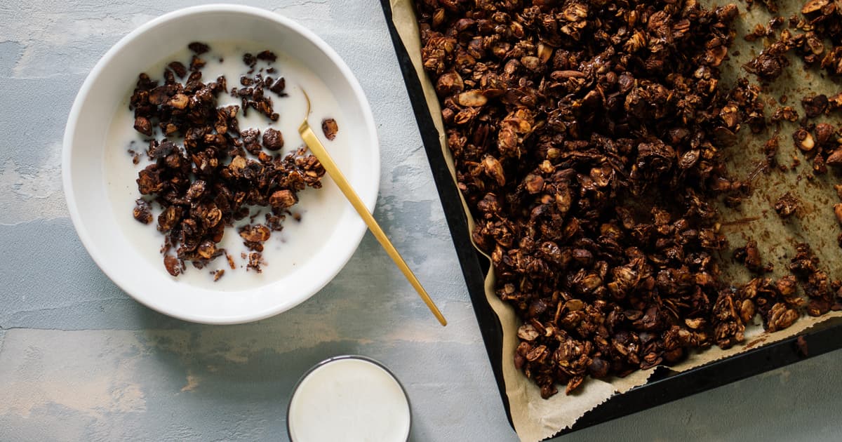 Crunchy Vegan Chocolate Granola | Easy Recipe | Zucker&Jagdwurst