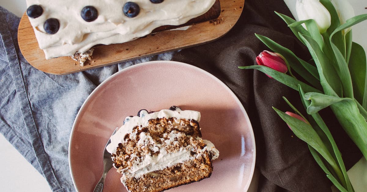 Vegan Walnut Cake with Coffee Cream | Quick & Simple | Zucker&Jagdwurst