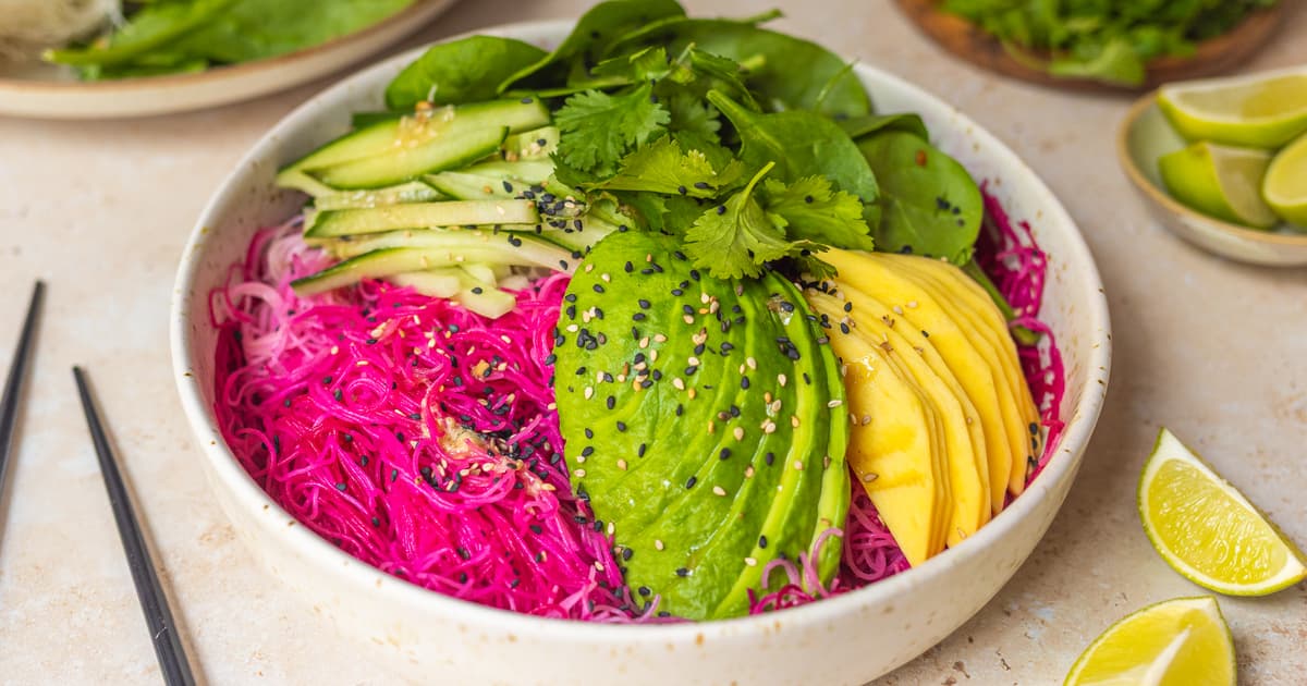 Pink glass noodle salad | Recipe | Quick | Zucker&Jagdwurst