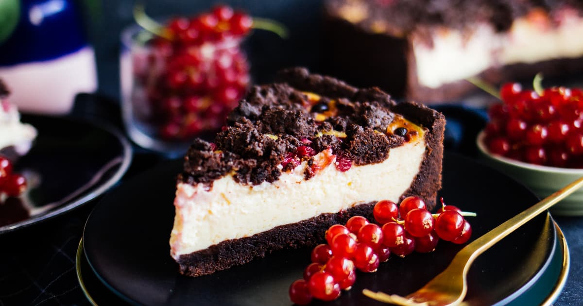 Vegan Redcurrant Chocolate Cheesecake | Simple recipe | Zucker&Jagdwurst