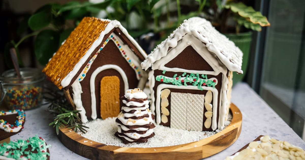 Homemade Vegan Gingerbread House | Recipe | Zucker&Jagdwurst