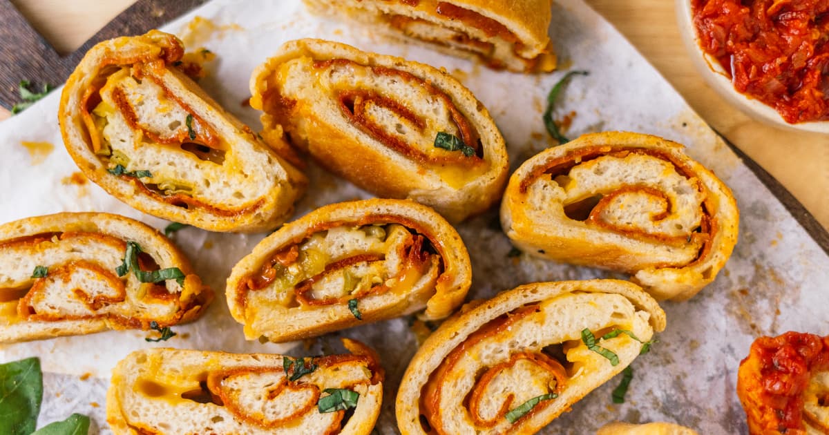Vegan Stromboli with Plant-Based Salami and Cheese | Recipe | Zucker&Jagdwurst