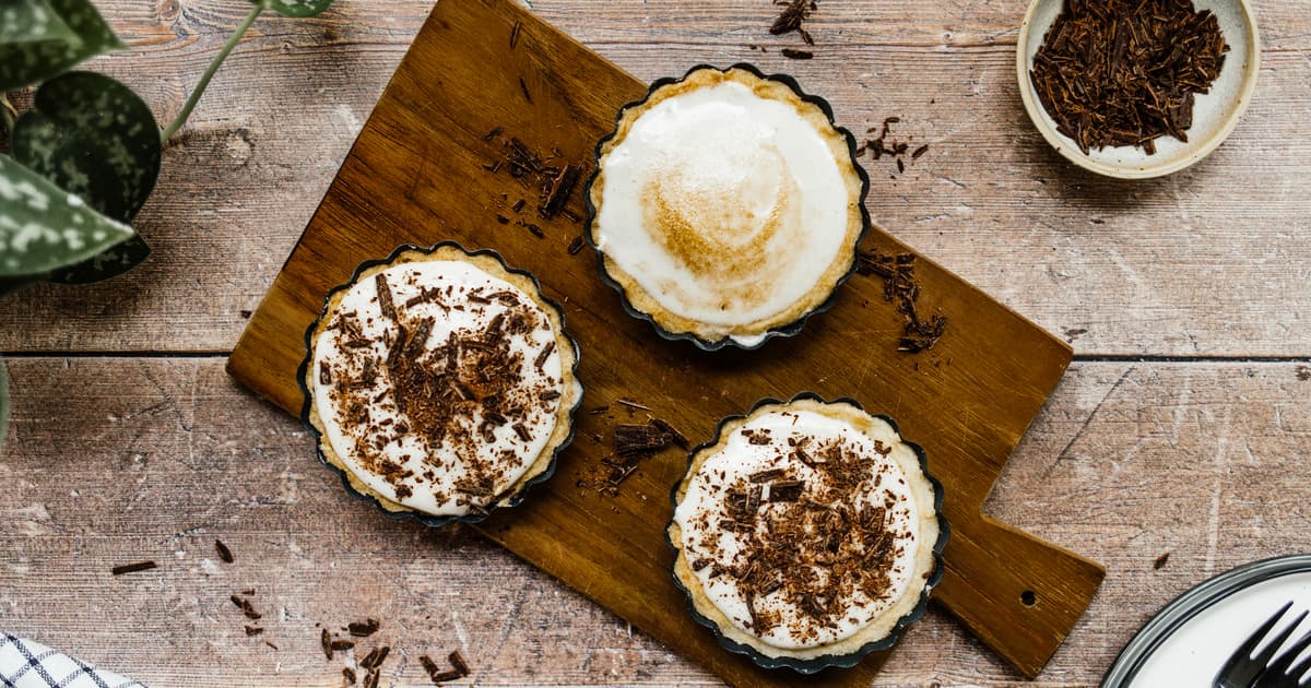 Vegan Filled Tartelettes with Fluffy Marshmallow Cream | Zucker&Jagdwurst