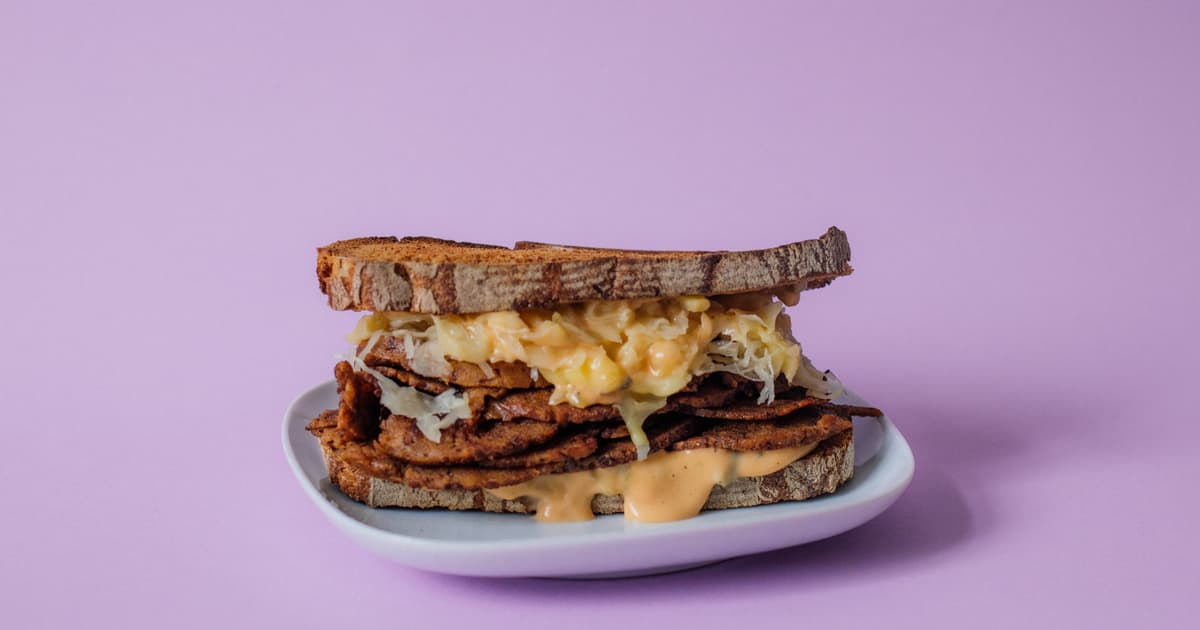 Vegan Reuben Sandwich | Simple Recipe | Zucker&Jagdwurst