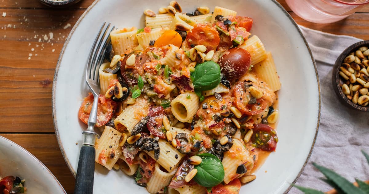 Gazpacho Pasta | 25 Minute Recipe | Vegan Recipe | Zucker&Jagdwurst