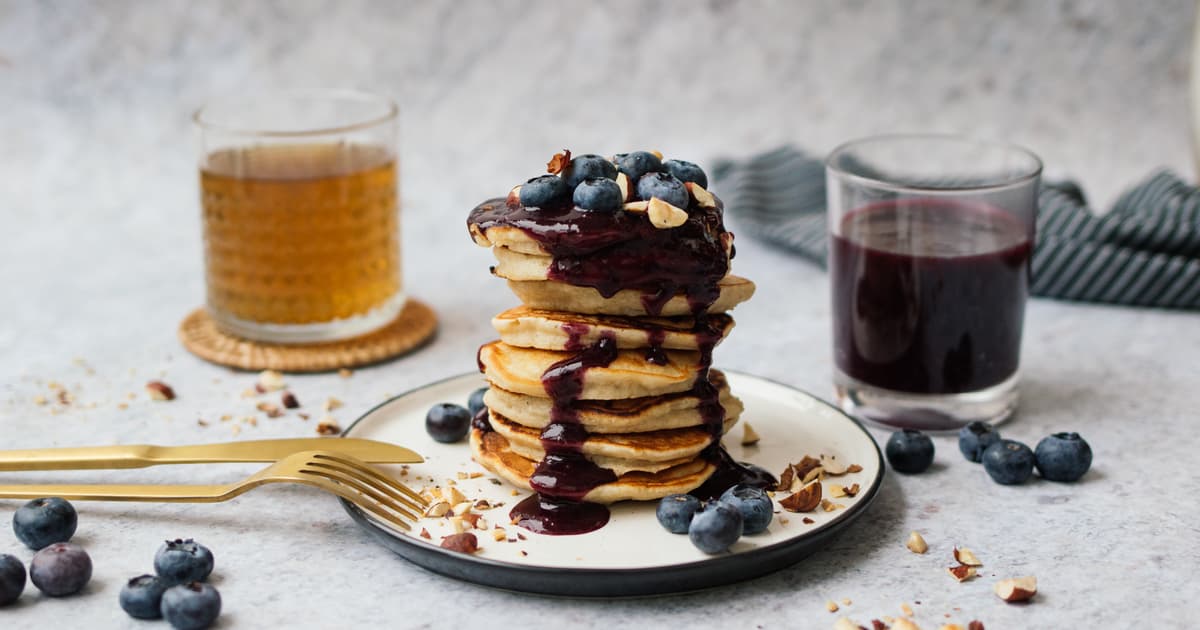Vegan Banana Pancakes with Blueberry Sauce | Simple | Recipe | Zucker&Jagdwurst