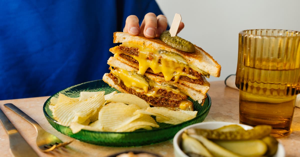 Vegan Grilled Cheese Burger | Recipe | Sandwich | Zucker&Jagdwurst