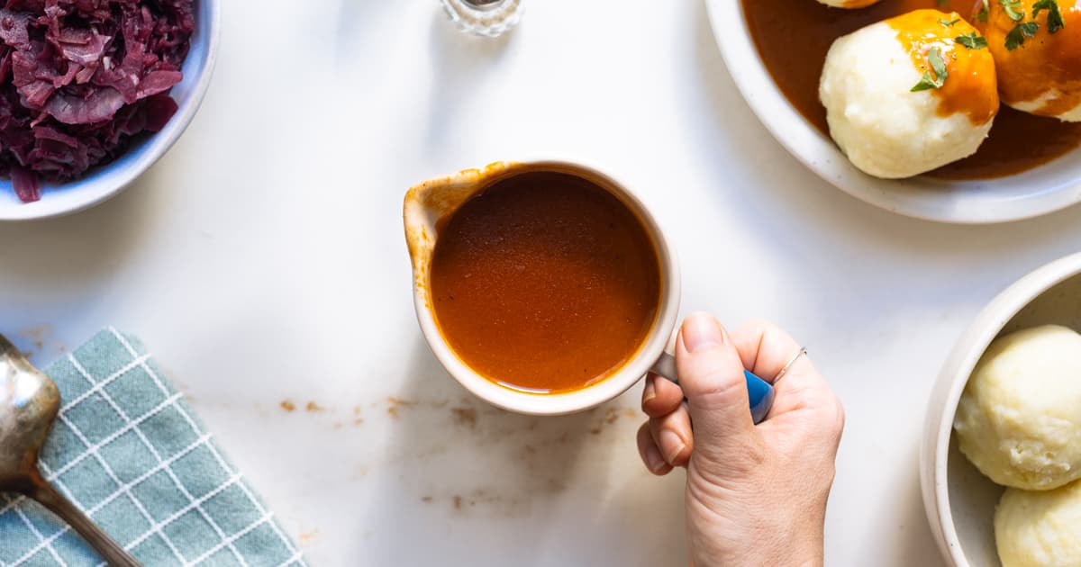Vegan Gravy made of Veggies | Easy & Simple Recipe | Zucker&Jagdwurst