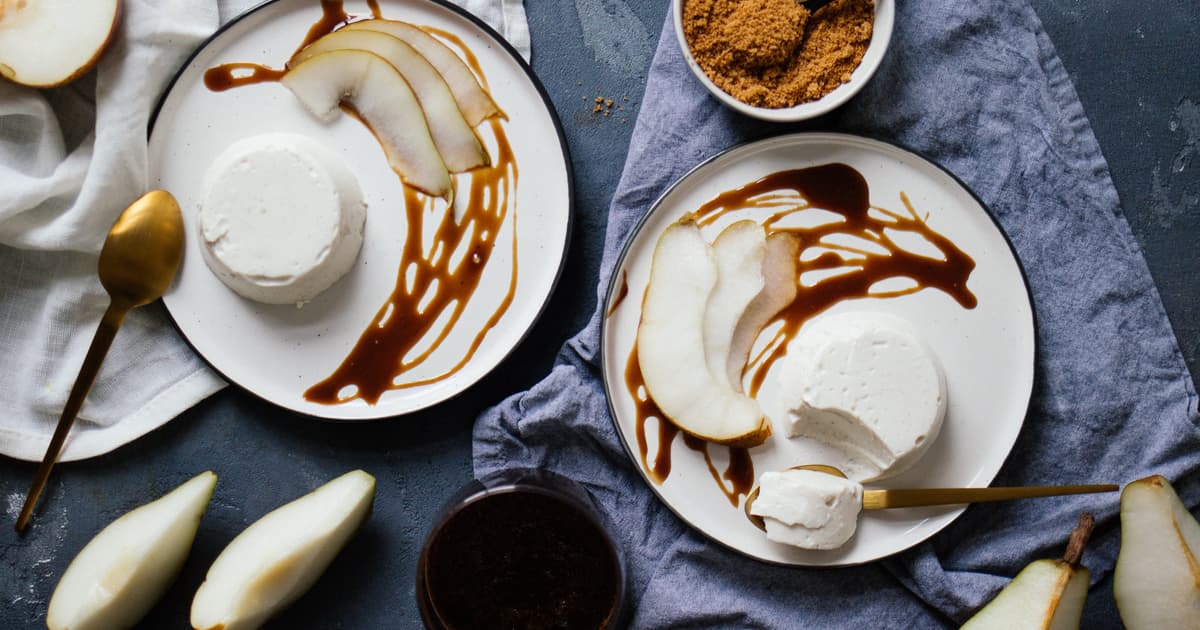 Vegan pannacotta with caramel sauce | Christmas dessert | Zucker&Jagdwurst