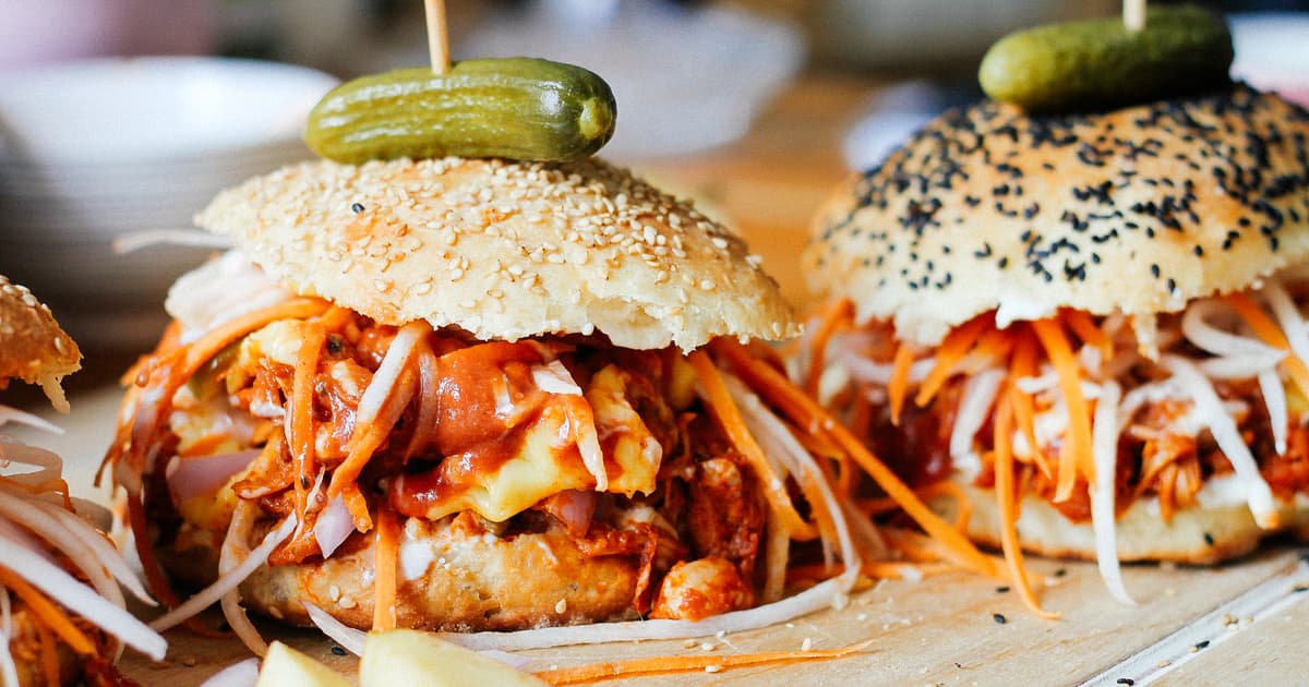 Vegan Pulled Jackfruit Burger | Recipe | Zucker&Jagdwurst