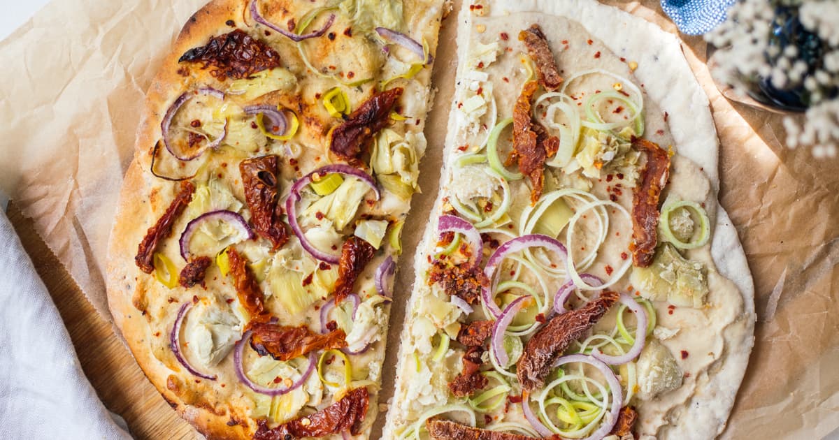 Homemade Vegan Frozen Pizza | Quick & Easy Recipe | Zucker&Jagdwurst