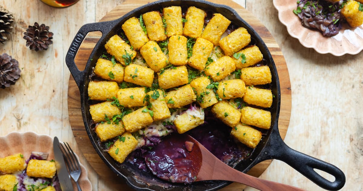 Vegan Christmas Croquette Casserole with Red Cabbage Recipe | Zucker&Jagdwurst