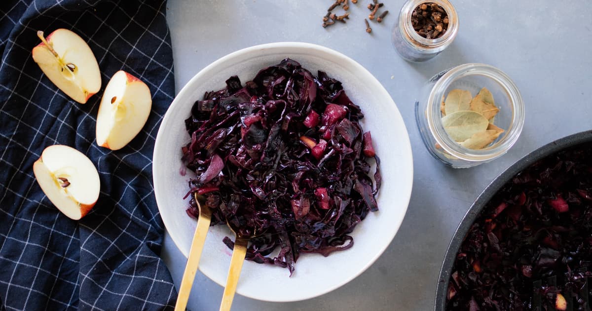 Simple, fruity red cabbage | quick & easy recipe | Zucker&Jagdwurst