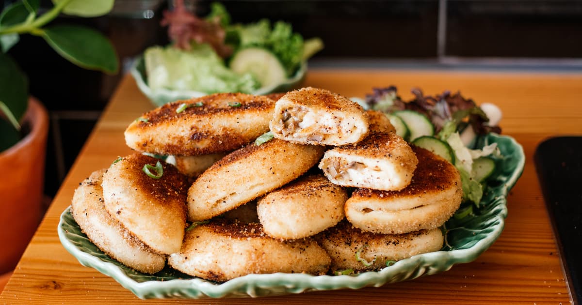 Vegan Dumplings with Mushroom and Plant-Based Cheese Filling | Zucker&Jagdwurst