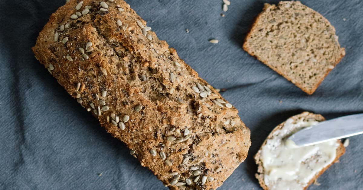 Crispy & Sweet: Sunflower Bread with Chia | Vegan Recipe | Zucker&Jagdwurst